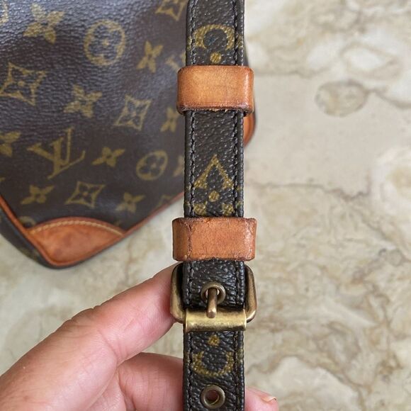 Vintage LOUIS VUITTON Monogram Amazone Shoulder Cross Body Bag - Picture 9 of 16